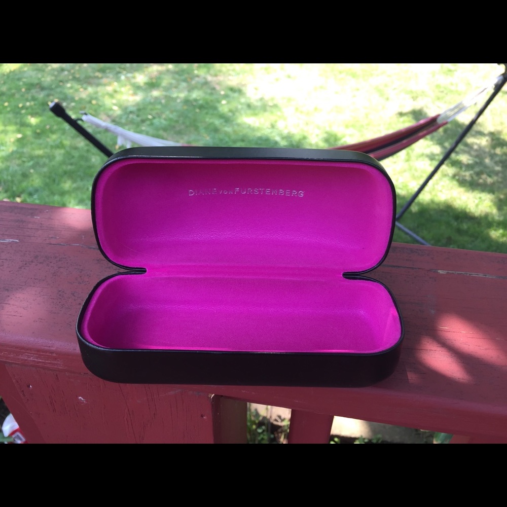 Diane Von Furstenberg Sun glasses Case